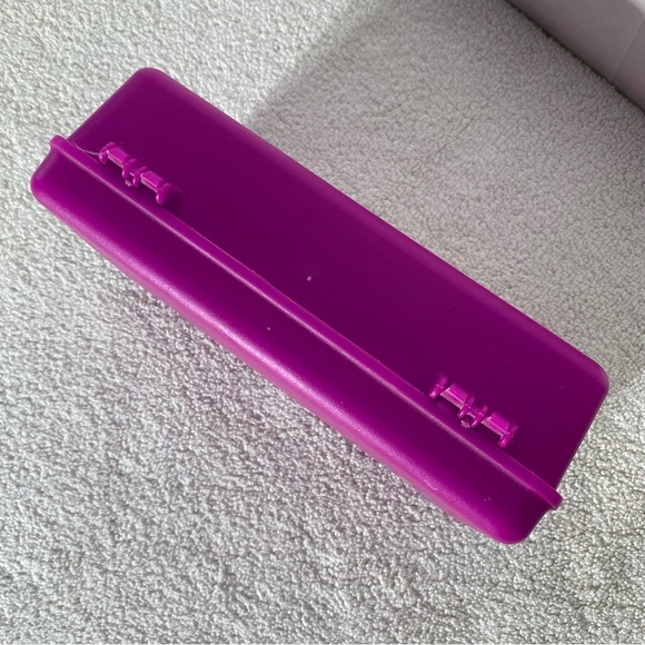 Vintage Caboodles Small Pink Hard Plastic Makeup Kit Organizer - Picture 9 of 12